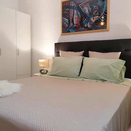 Apartment Mali Raj, With Private Pool Poreč