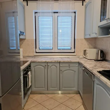 Mali Raj, With Private Pool Apartment Poreč