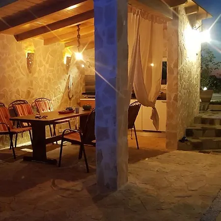 Mali Raj, With Private Pool Daire Poreč